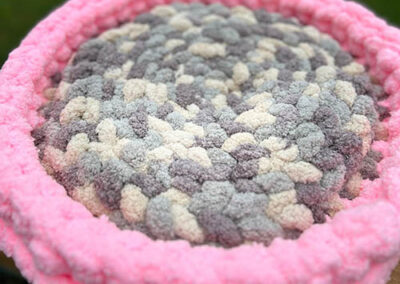 pet bed pink grey