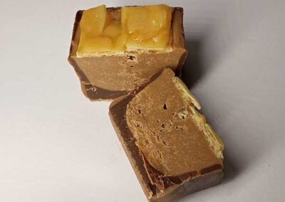 Praline cross cut