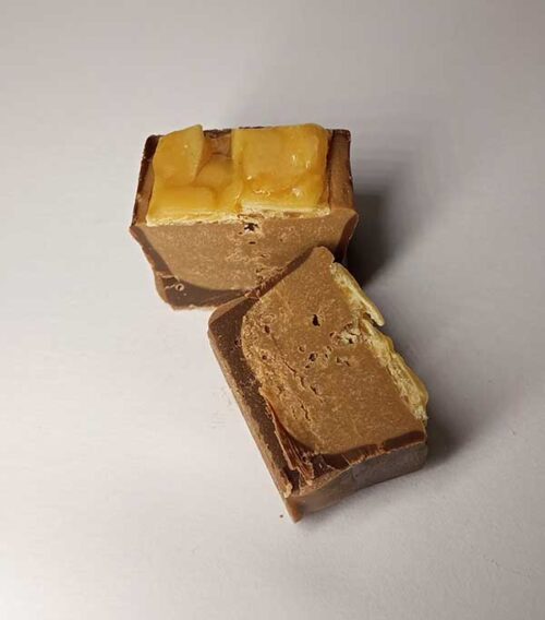 Praline cross cut